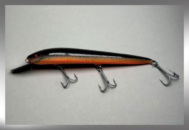 Nils Master INVINCIBLE DEEP RUNNER Metal Lip Wobbler, Größe: 15 cm, Farbe: 152 Orange-Black-Fish, Gewicht: 35 Gramm, schwimmend mit langsamen Auftrieb